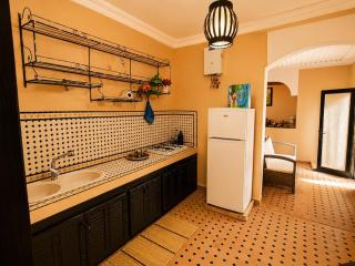 Villa with traditional swimming pool near the sea - 7