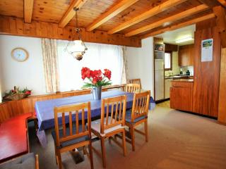 Spacious chalet in Randogne near Crans Montana - Randogne - 6