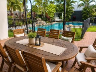 Charming & Spacious 5 Bedroom Bayside House with Pool - 8