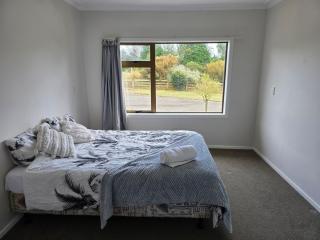 Spacious Peaceful Country Haven - 3