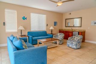 Ocean Breeze Luxury Villas 3D, Nicely Updated! Across From The Ocean! Sleeps 18 ! - 3