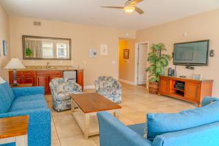 Ocean Breeze Luxury Villas 3D, Nicely Updated! Across From The Ocean! Sleeps 18 ! - 2