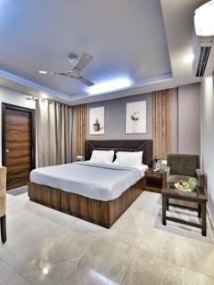 Hotel Purple Orchid Near Yashobhoomi - 9