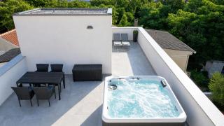 Villa MiEma with Jacuzzi - 7