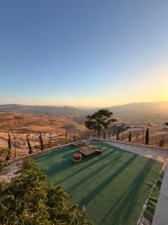 Luxury Mountain Chalet with Private Pool Lionden Jerash - 1