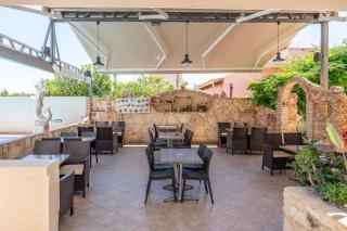 Evina Rooms & Suites - 6