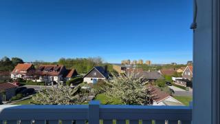 Swedish Family Home With Sea View and Yard - 8