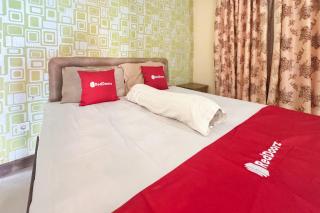 RedDoorz at Putri Inn Homestay Sanur - 1