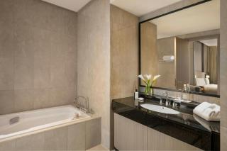The Ritz-Carlton Jakarta, Pacific Place - 6