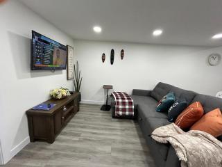 Cozy and unique 2Bedroom in Edmonton Alberta - 0