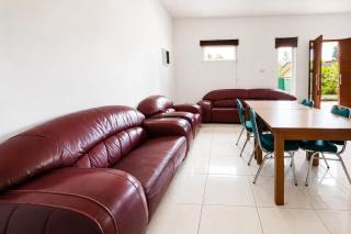 Urbanview Hotel RDN Oasis Cisarua by RedDoorz - 1