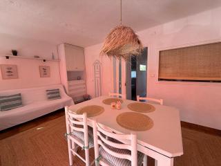 Apartment in front of Arrabassada Beach - 4