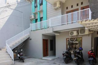 RedDoorz near UGM 3 - 6