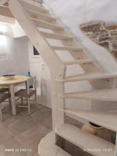 Myron's Samos Stone House - 5