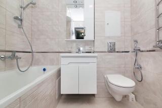 Stylish Loft Apartment with Free Parking - 8