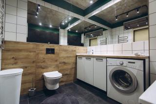 Stylish Loft Apartment with Free Parking - 3