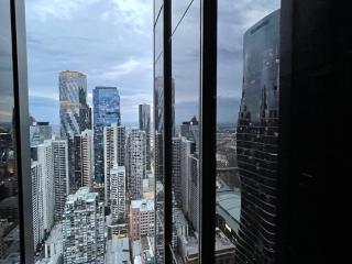 Stylish High-Rise City Retreat near Southern Cross - 7