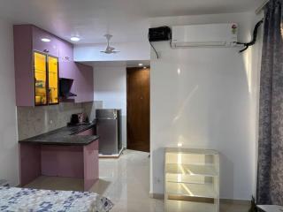 Elegant Studio Stay at Chandroday Temple - 1