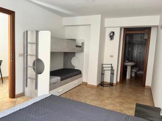 "DOMUS LEONE" - Nel Borgo di Capri Leone - 1