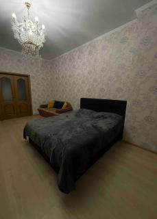 СВІТЛО НЕ ВИМИКАЮТЬ Large 2 room apartment with a beautiful view 2 min metro Chernigivska - 1