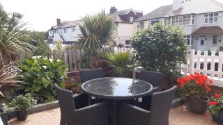 Victorian seaside apartment - 9