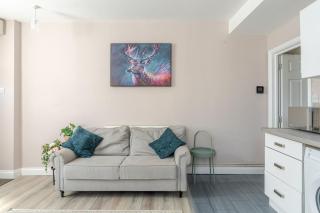 Perfect 1 Bedroom Apartment in Whitehall, Bristol - 6