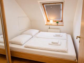 Nivy Loft Apartment AC City Center - 9
