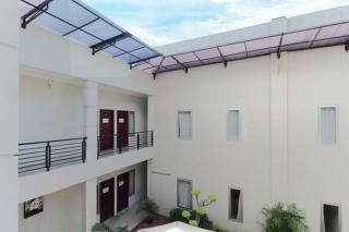 RedDoorz Plus Syariah at Polamas Andalas - 1