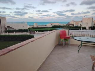 Long beach resort north coast - 0