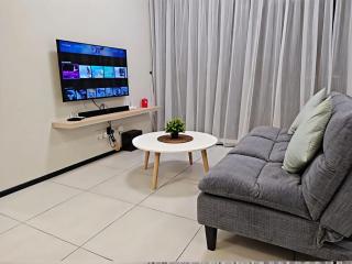 Urban Suites Georgetown Penang - Sea View & Georgetown View - High Floor - Exclusive & Cozy Stay - 3