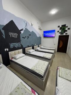 Everest Family Hostel - 2