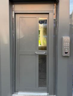 The Blue Door 2 bedroom apartment - 8