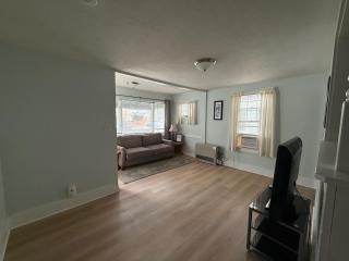 Crosswinds Motel - 2