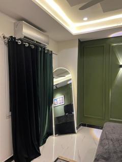 Luxury 1BHK Free WiFi H-13 Islamabad - 5