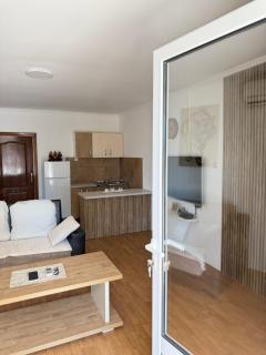 Apartments Ana - Airport shuttle option - 4
