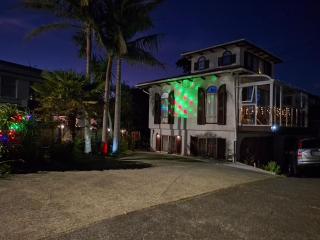 Charming Studio with Ocean Views in Auckland - 1