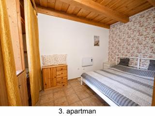 Négy Évszak Apartmanház - 2