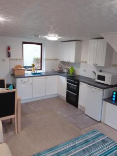 Sandy Toes Cottage - 2
