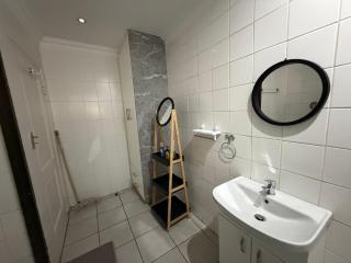 Room 2 at 39 Hoog Polokwane - 7