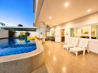 Pattaya Luxury Villa, 5BR 6BA, Private Pool with Jacuzzi Cityhouse54 - 2