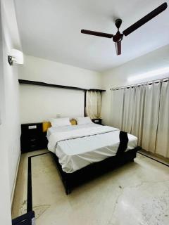 U K I Guest House - 7