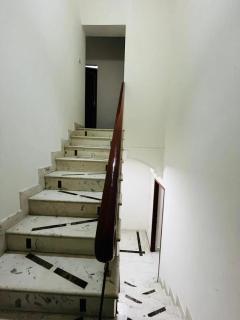U K I Guest House - 6