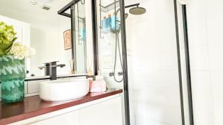 Surfers Home - Beach Stay - Sleeps 8 - Free Parking - 3