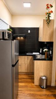 Modern 2BR Studio l AC & WiFi in Paramaribo North - 5