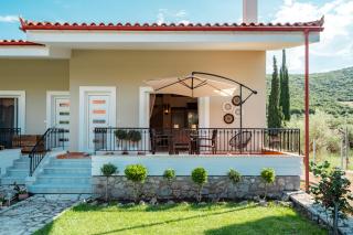 Jeanne George Estate - Stírion - 0