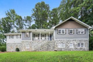 HUGE Home 9 beds in Stone Mountain 30min from CITY - 0