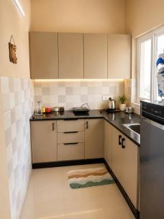 Radha Madhav Serenity Stay Near Prem Mandir - 1