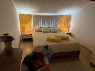 ANDREA, Premium three bedroom apartment, entire floor - 1