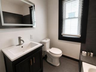Renovated 3BR Detroit Home | Sleeps 6 - 1