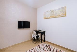 Maskani II - 2BR All Ensuite, Fast Wi-Fi, Backup Power, Workspace, Secure Gated Estate - 3